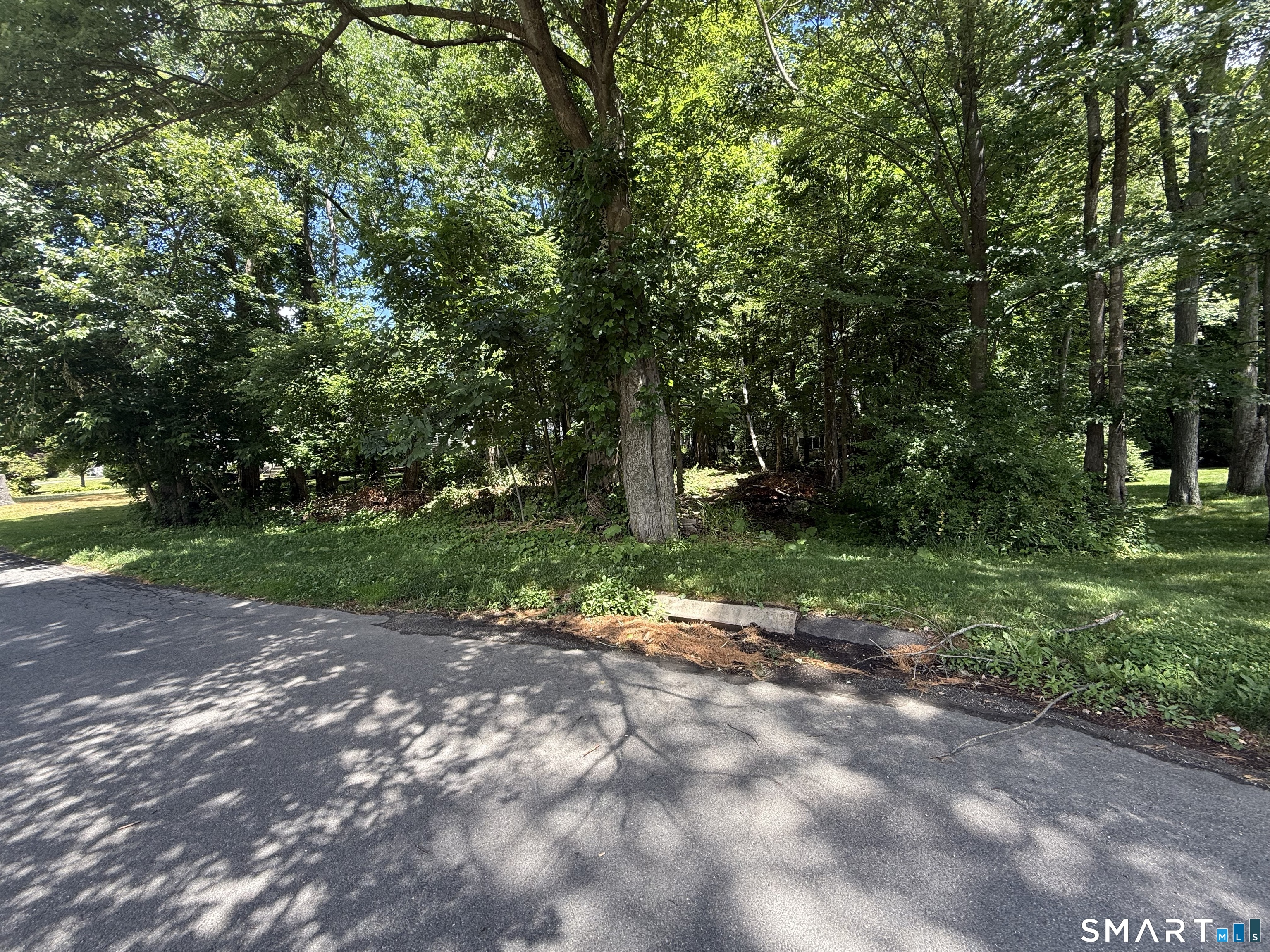 7 Flora Street New Fairfield CT 06812