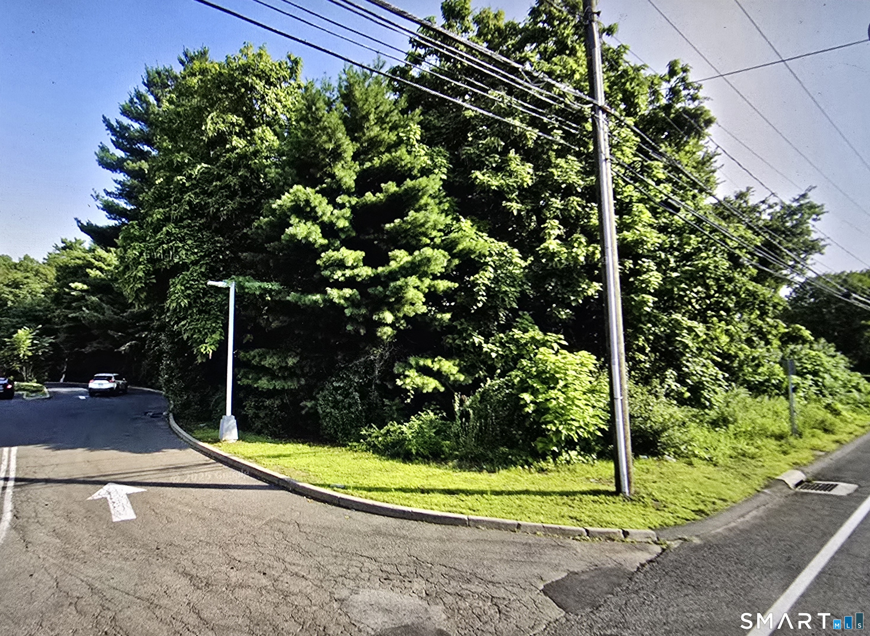 8 Old Windsor Road Bloomfield CT 06002