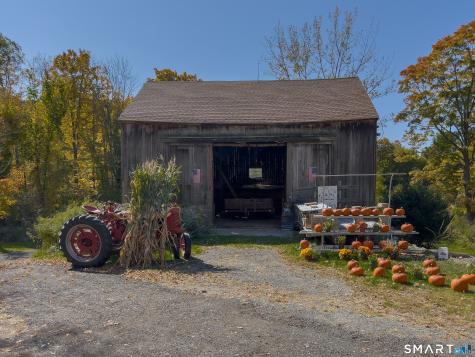63 Currituck Road Newtown CT 06470