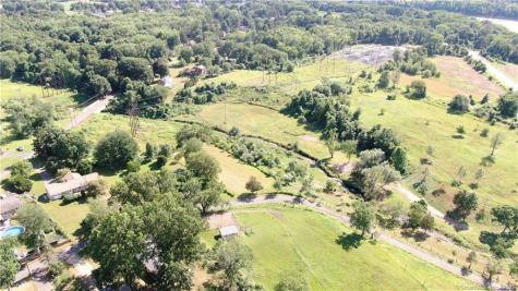 32 Pleasant Road Enfield CT 06082