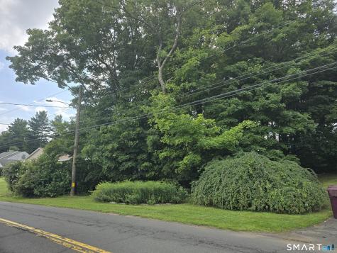 9066 Woodpond Road Farmington CT 06106
