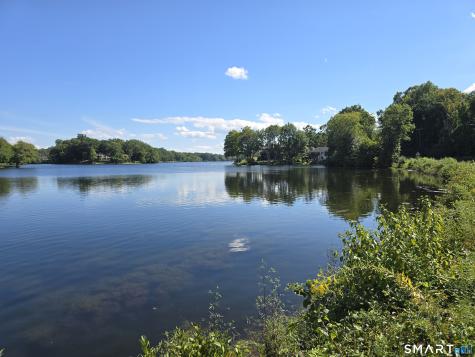 9066 Woodpond Road Farmington CT 06106