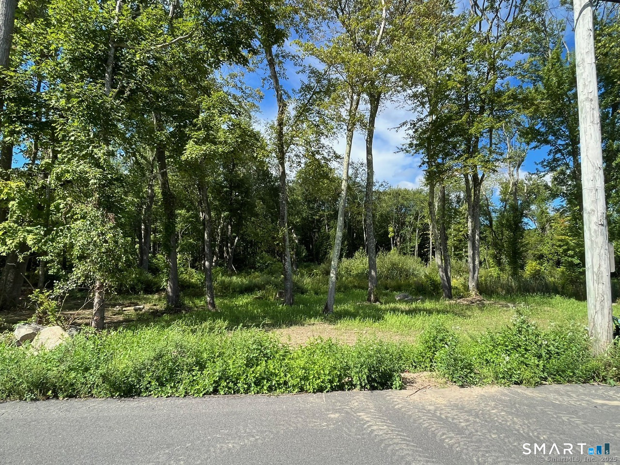 26 100 Acres Road Newtown CT 06470
