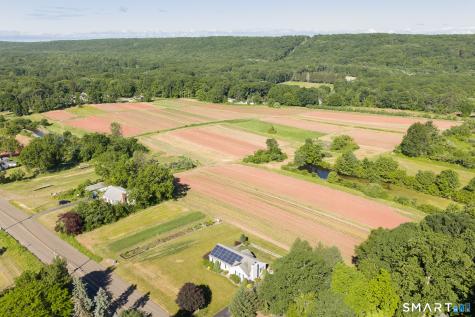 810 Dunbar Hill Road Hamden CT 06514
