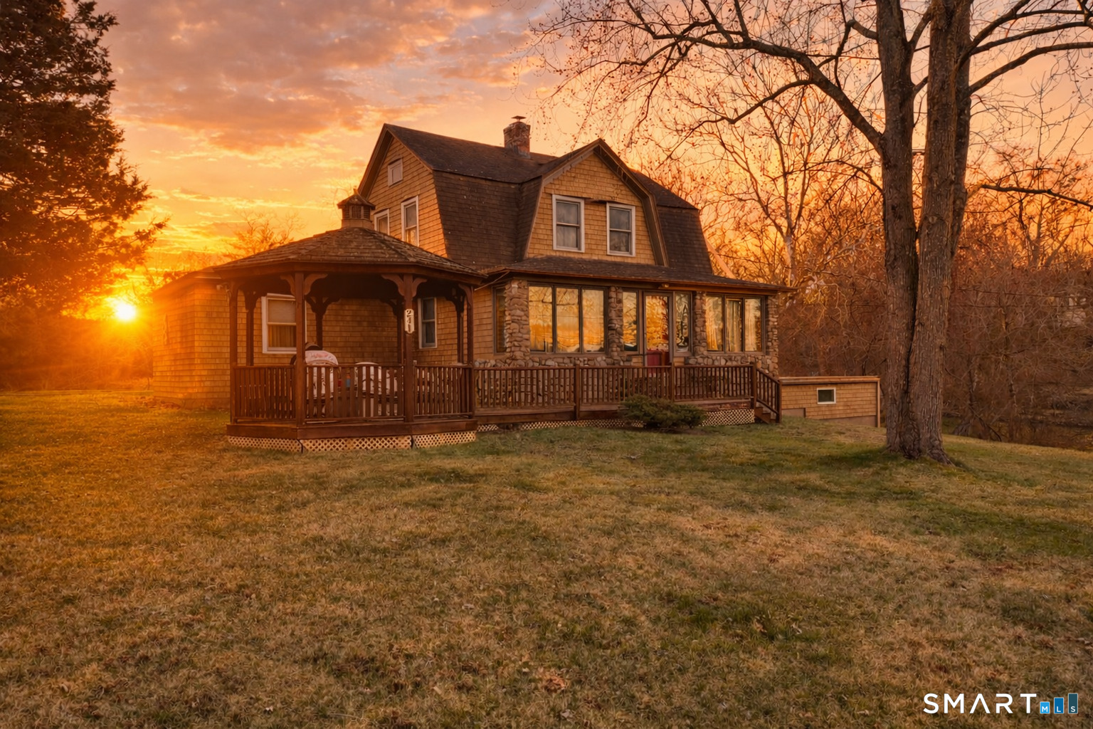 241 Niantic River Road Waterford CT 06385