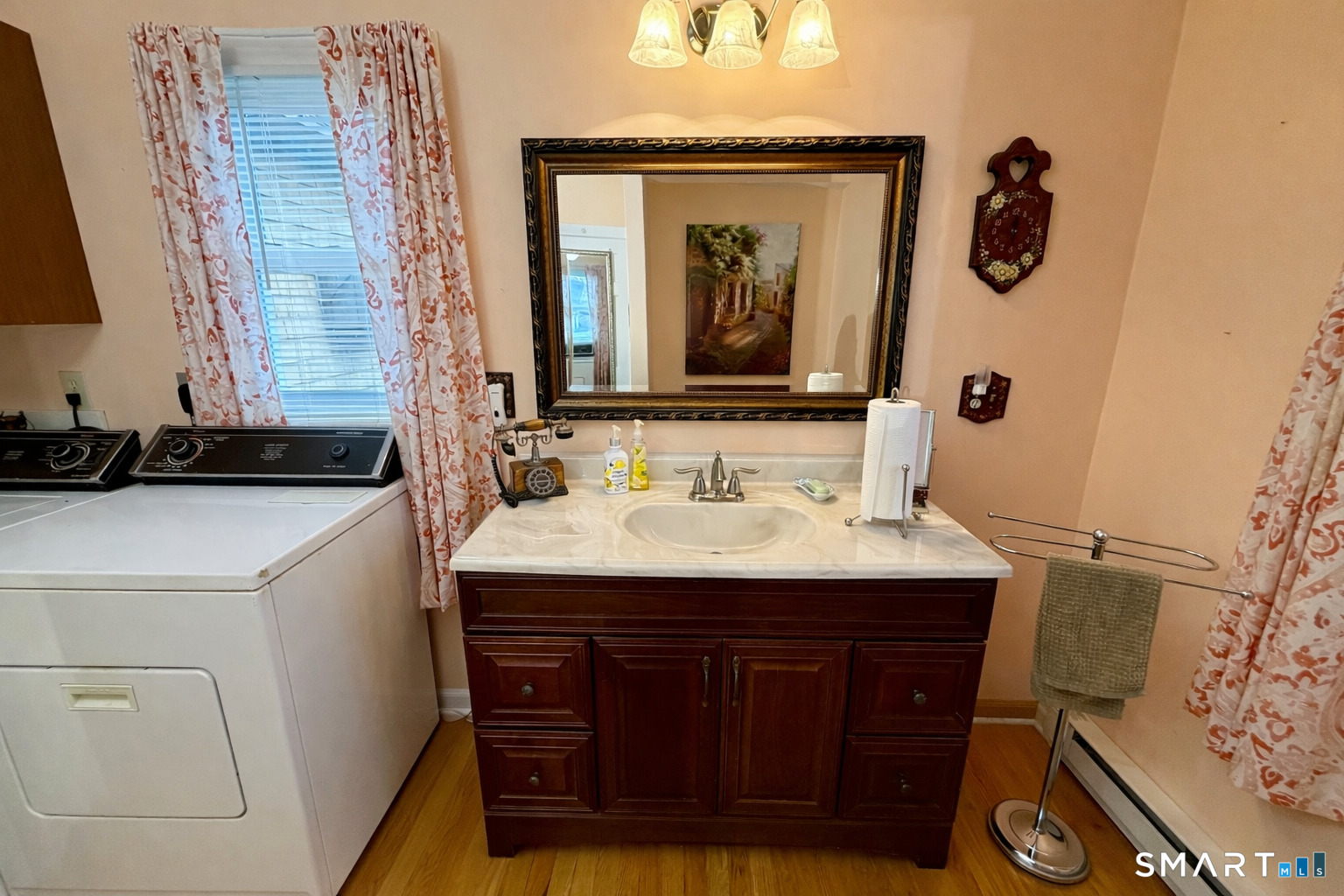 241 Niantic River Road Waterford CT 06385