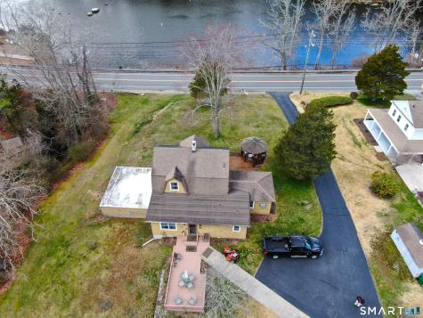 241 Niantic River Road Waterford CT 06385