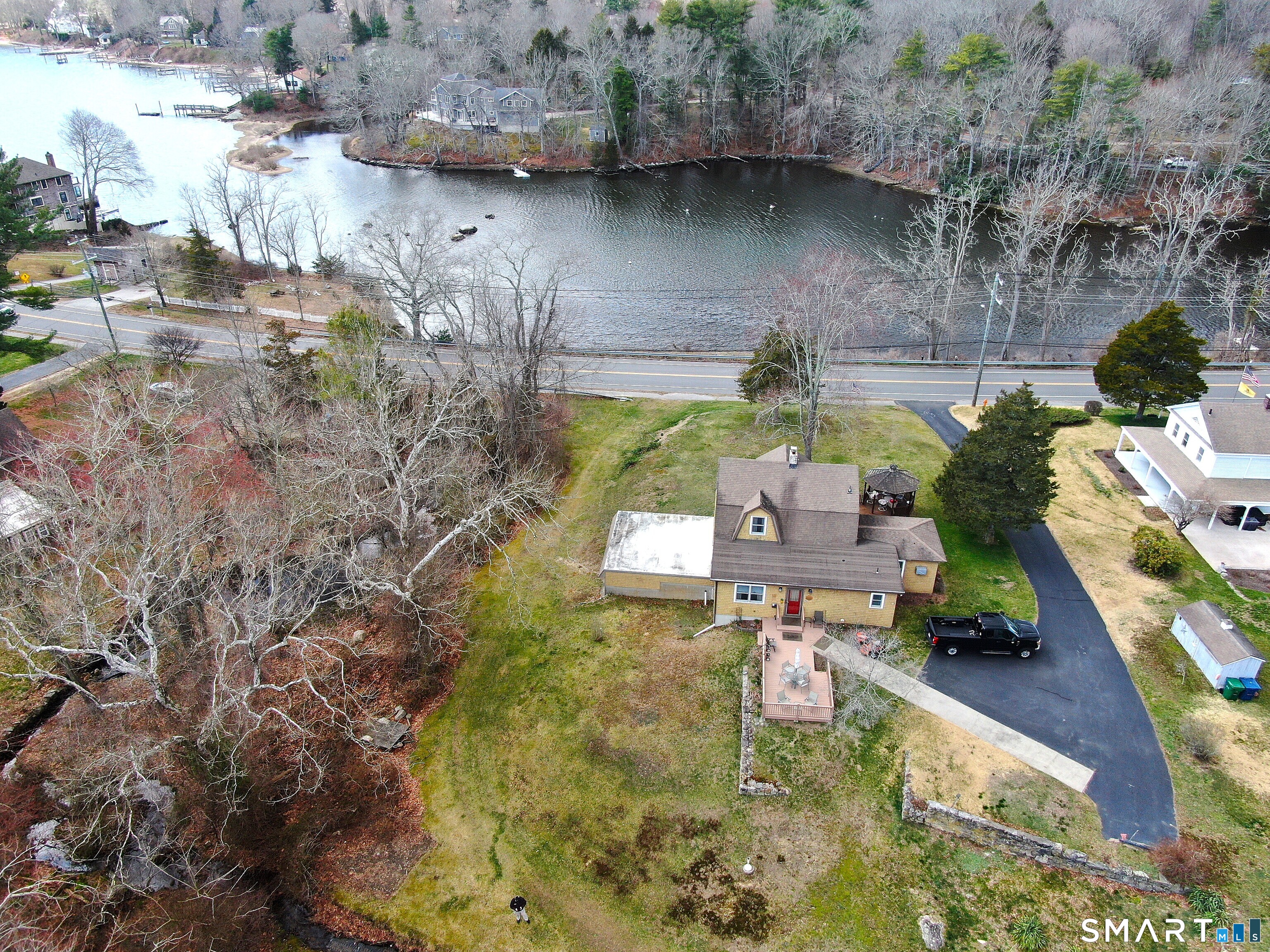 241 Niantic River Road Waterford CT 06385