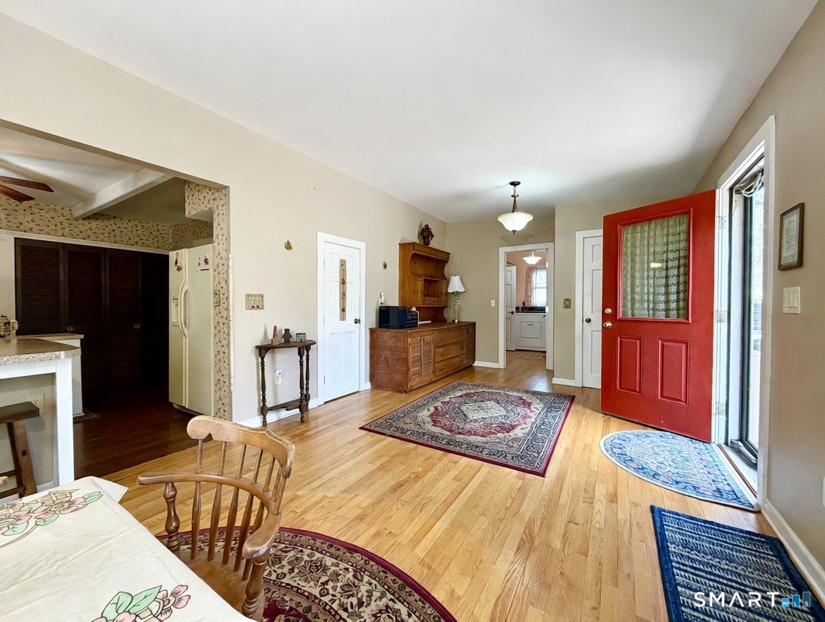 241 Niantic River Road Waterford CT 06385