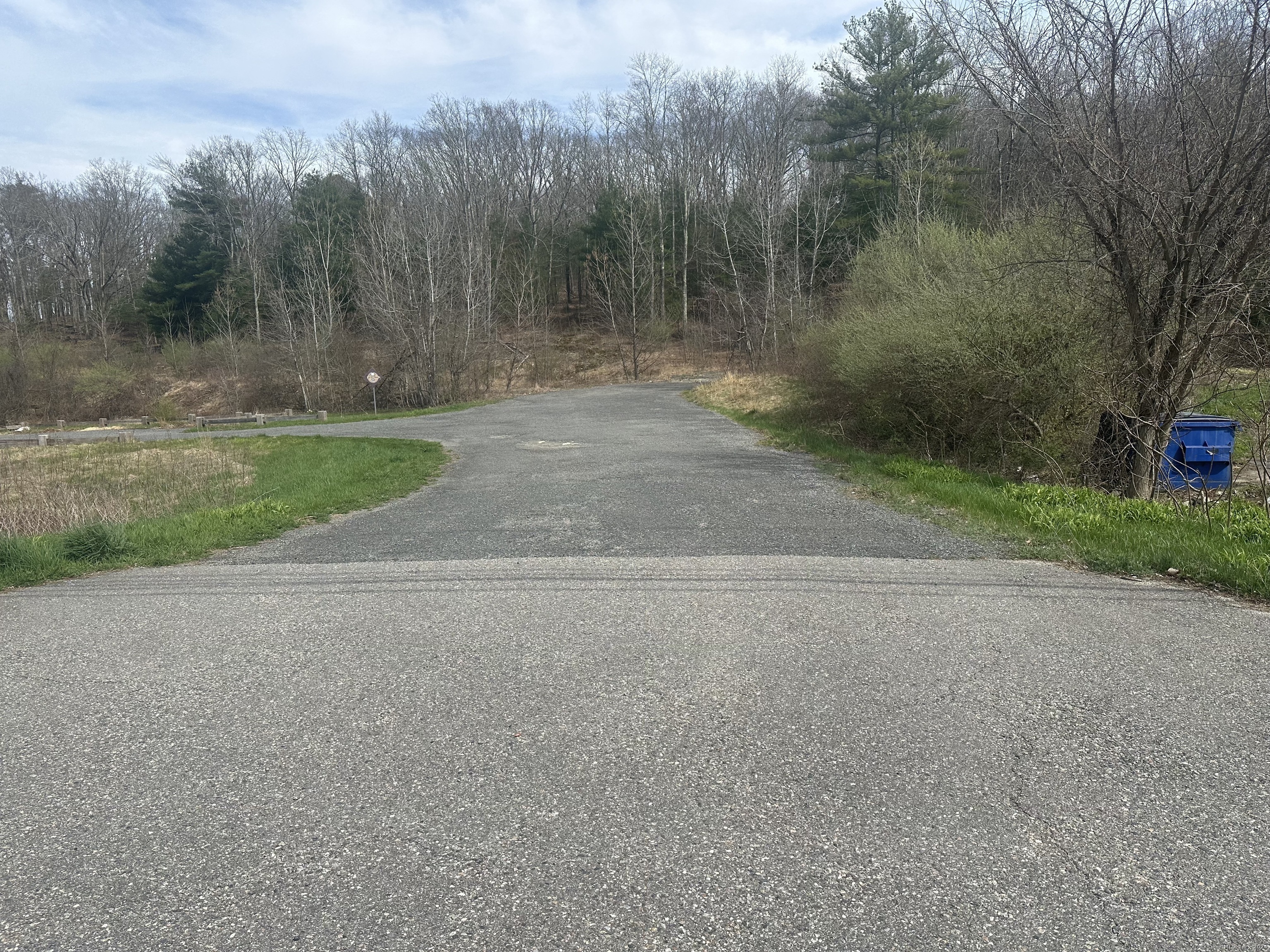 117 Riverside Drive Thompson CT 06255