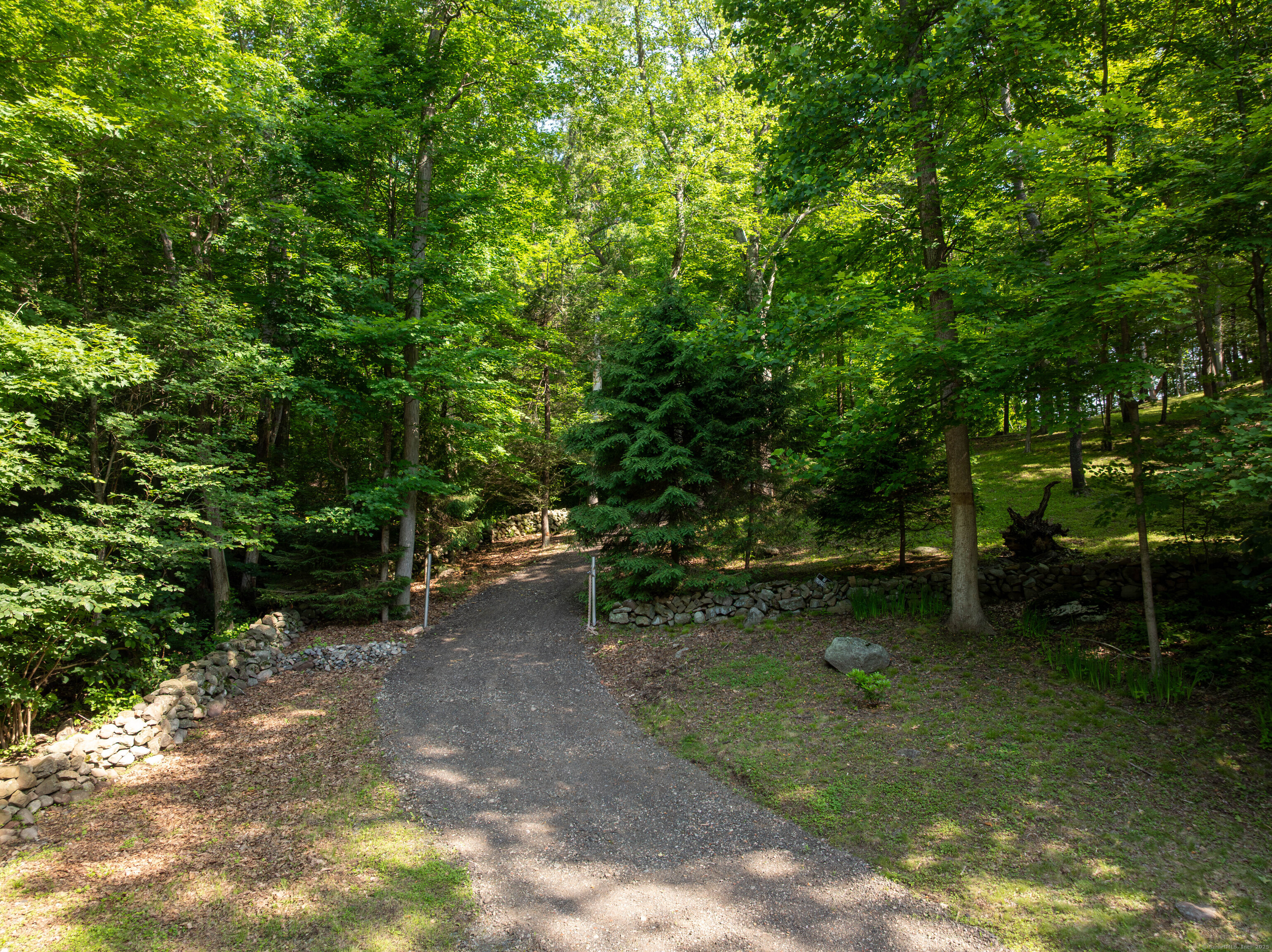 81 Mountain Road Prospect CT 06712