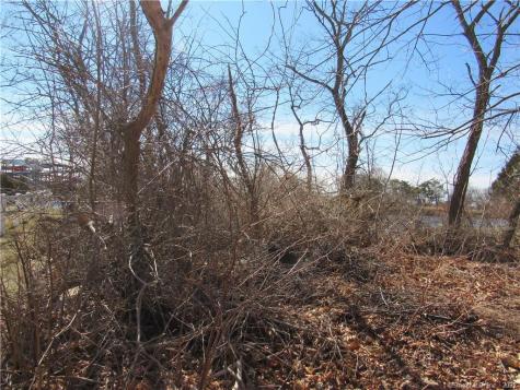 4 Ridgewood Avenue Waterford CT 06385