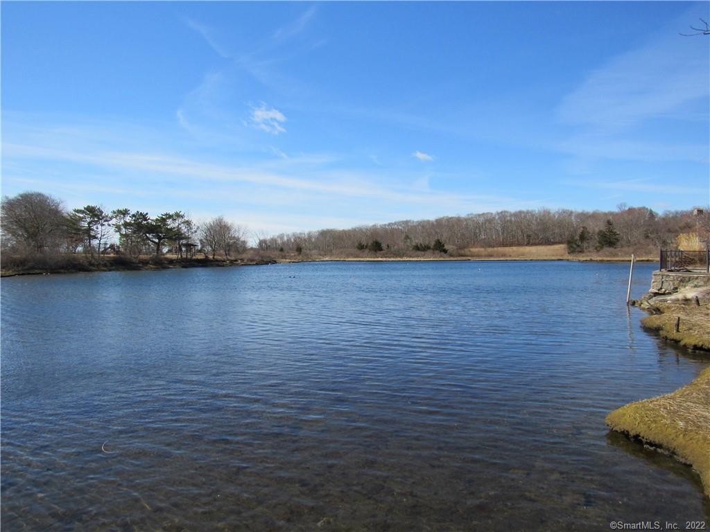 4 Ridgewood Avenue Waterford CT 06385
