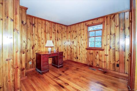 16 Farrell Road Newtown CT 06470