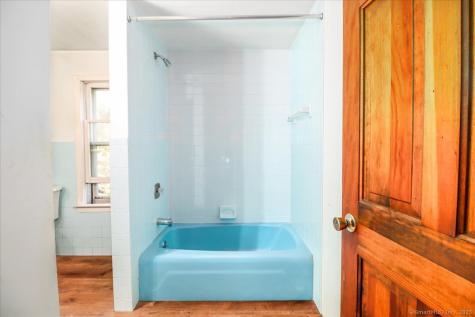 16 Farrell Road Newtown CT 06470