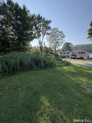 58 Taagan Point Road Danbury CT 06811