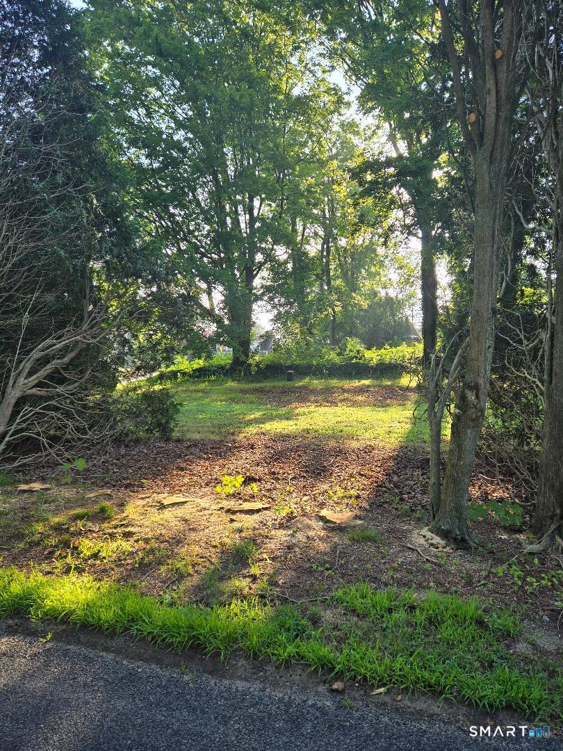Central Avenue East Lyme CT 06357