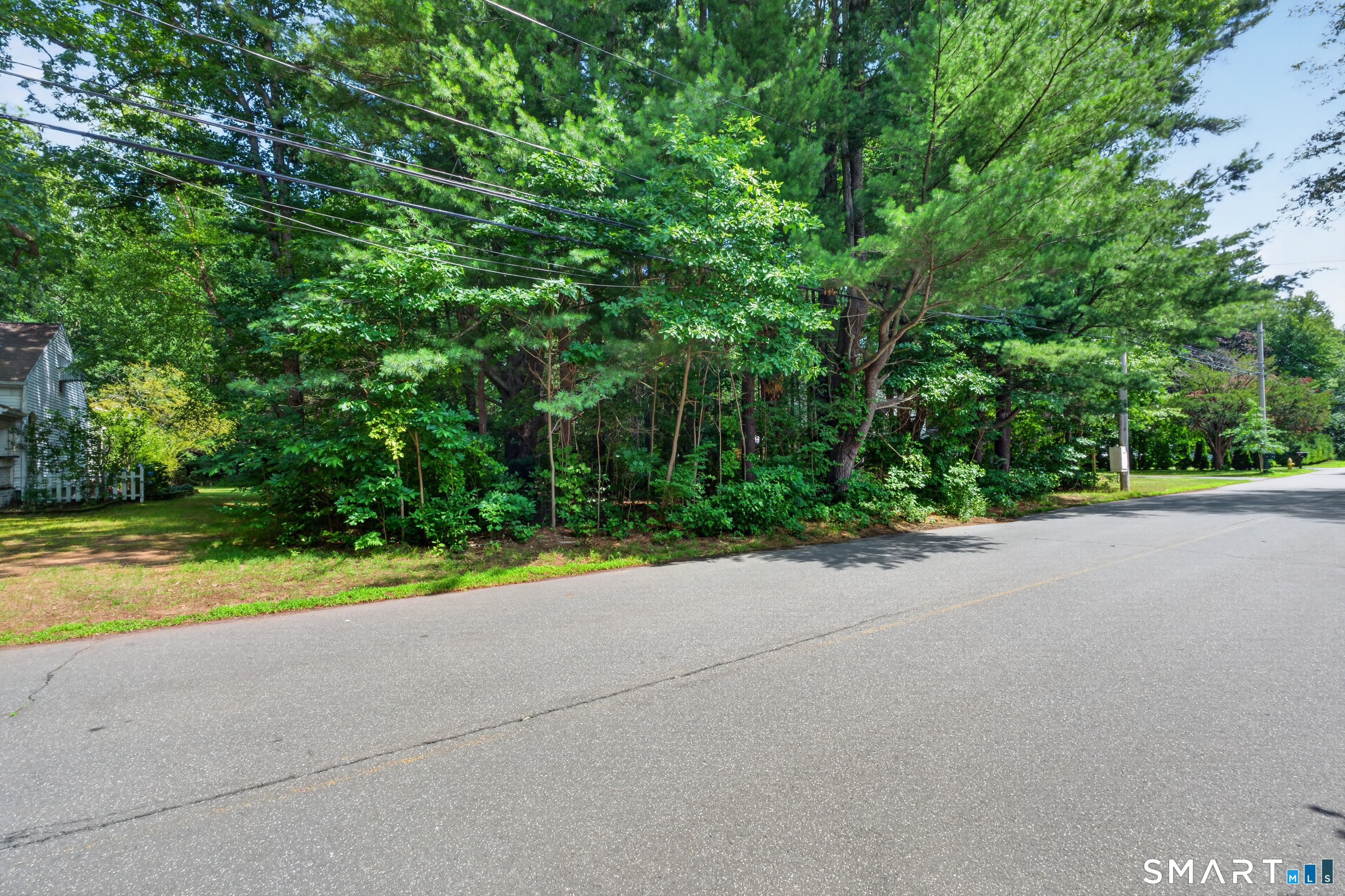 44 Ezra Street North Haven CT 06473