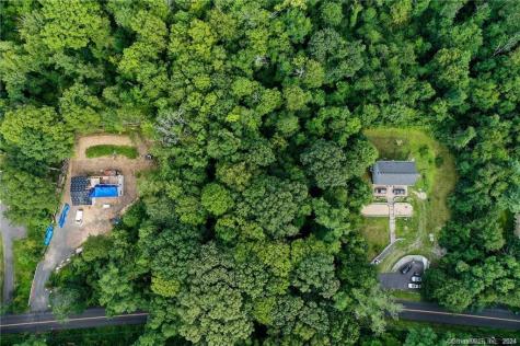 92 Hoskins Road Bloomfield CT 06002