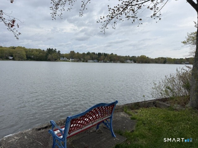 25 Lakeview Street Thompson CT 06277