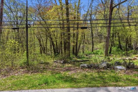 76 Dayton Road Waterford CT 06385