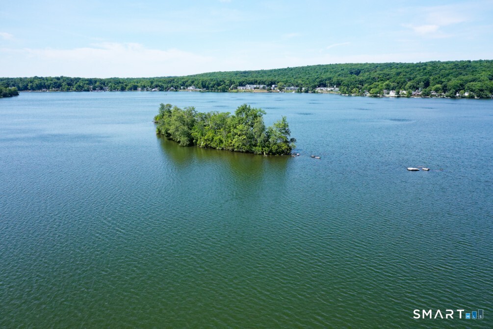 3 Island East Hampton CT 06424