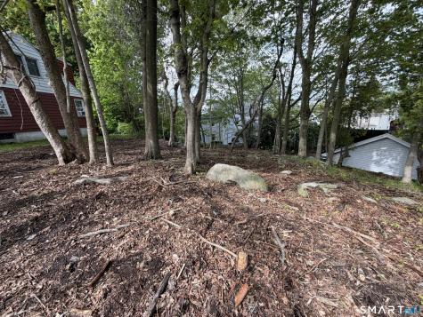 15 Beckwith Street New London CT 06320