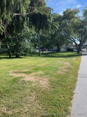 20 North Road East Lyme CT 06357