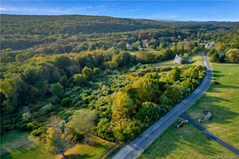 12 Farm Meadow Road Newtown CT 06470