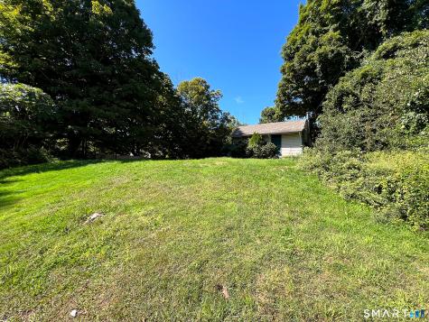 96 Huntingtown Road Newtown CT 06470