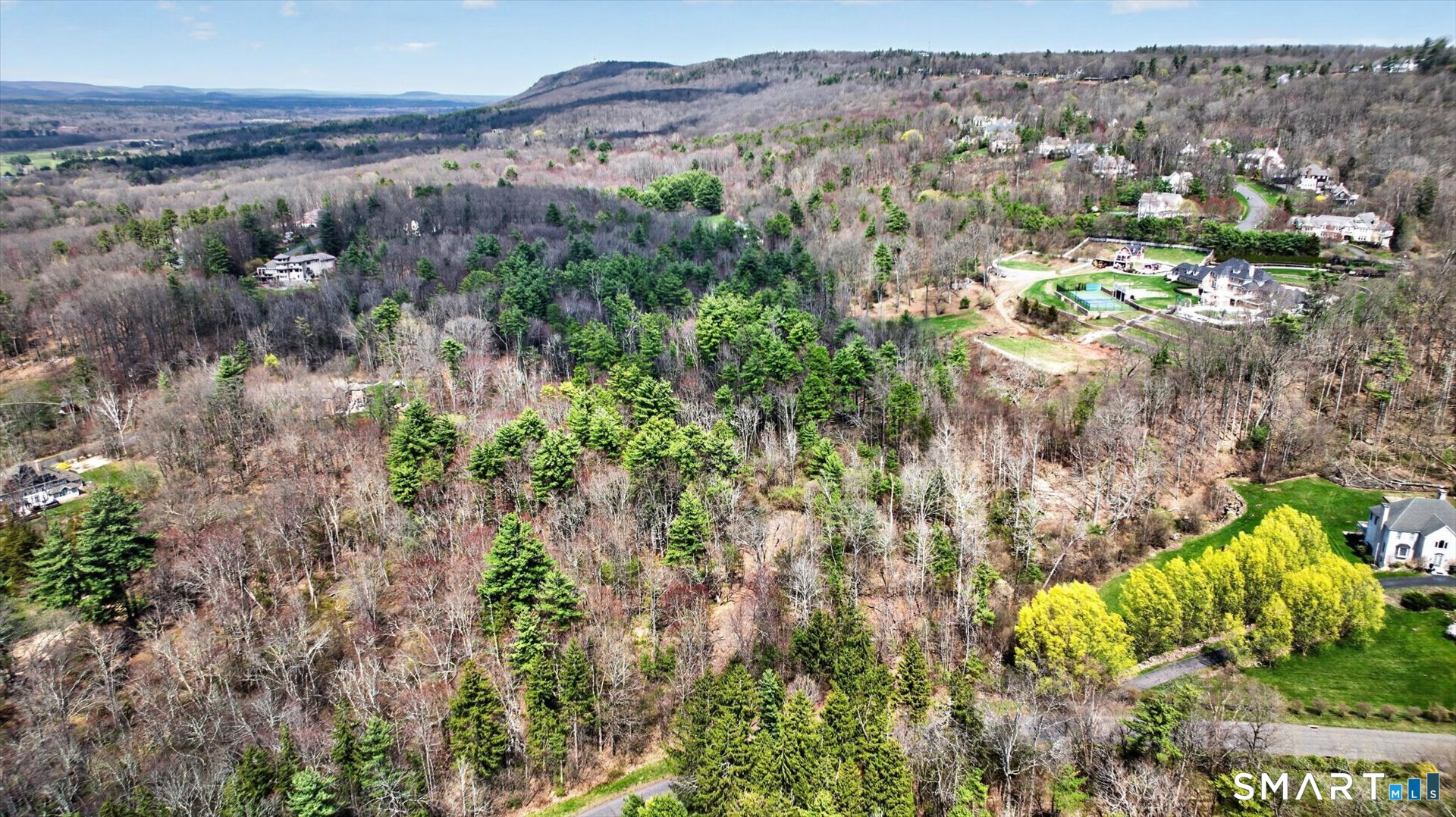 10 Breezy Knoll Avon CT 06001