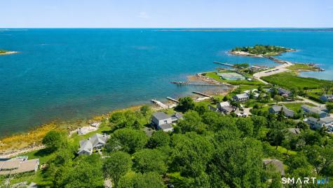 39 Chippechaug Trail Stonington CT 06355