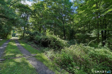 62 Coppermine Road Oxford CT 06478