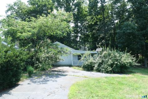 31 Middle Road Guilford CT 06437