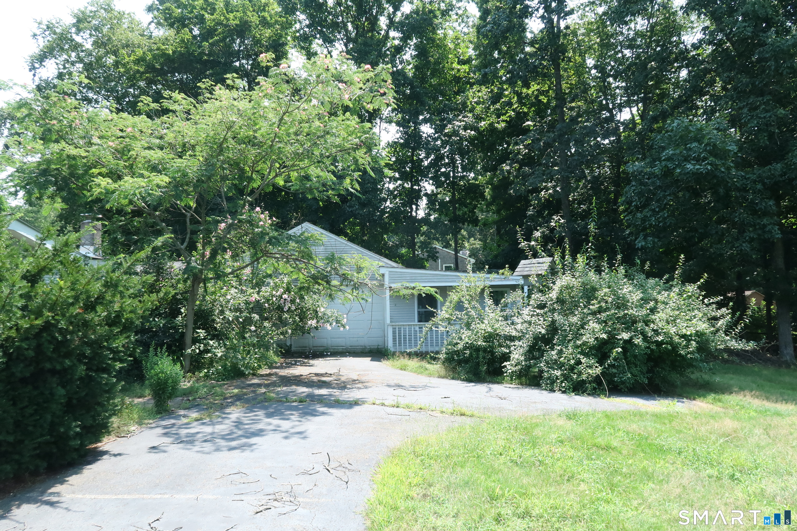 31 Middle Road Guilford CT 06437