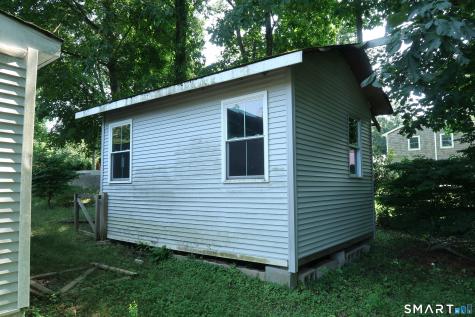 31 Middle Road Guilford CT 06437