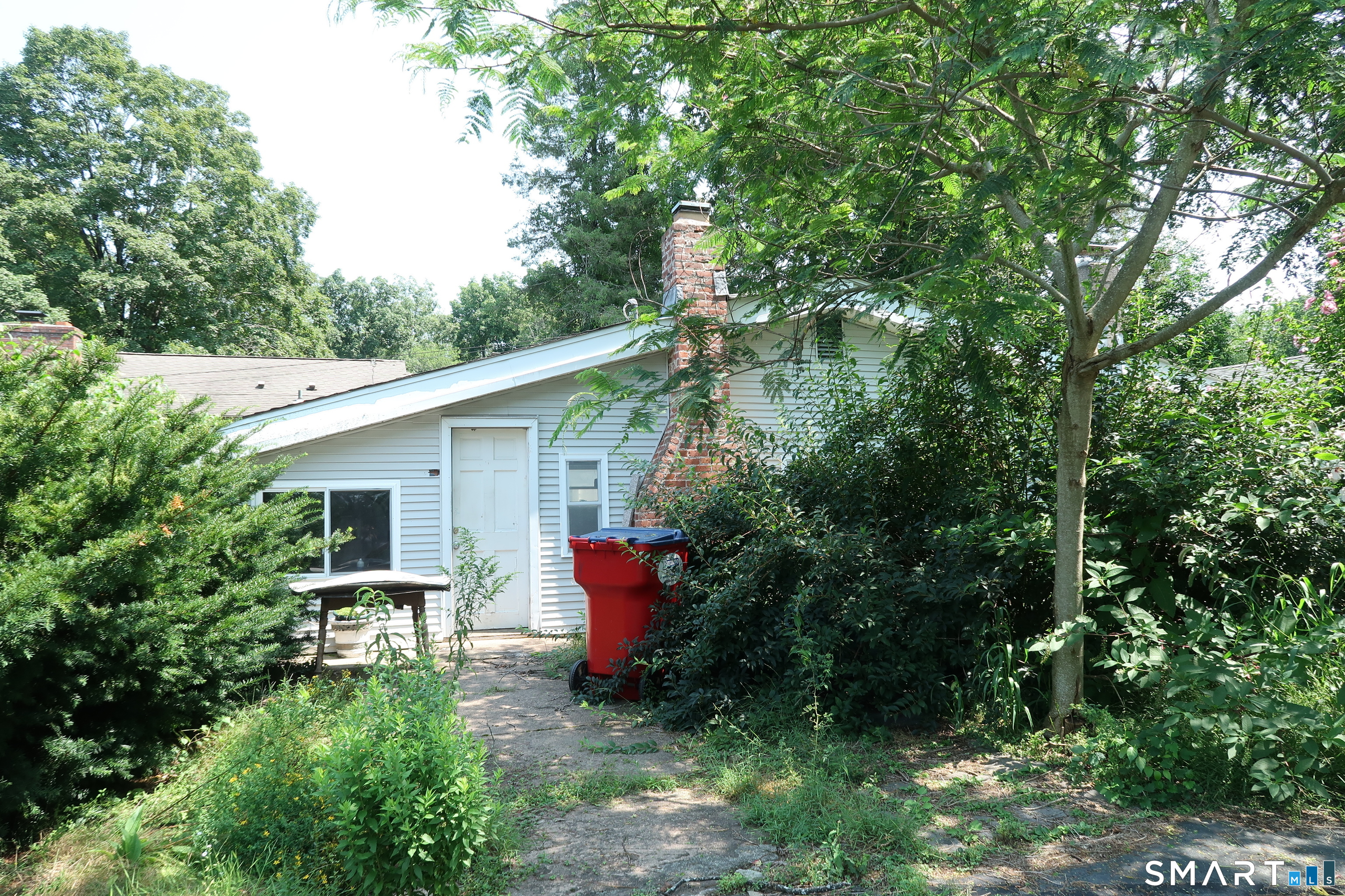 31 Middle Road Guilford CT 06437