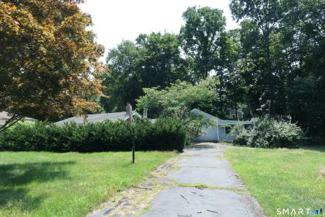 31 Middle Road Guilford CT 06437