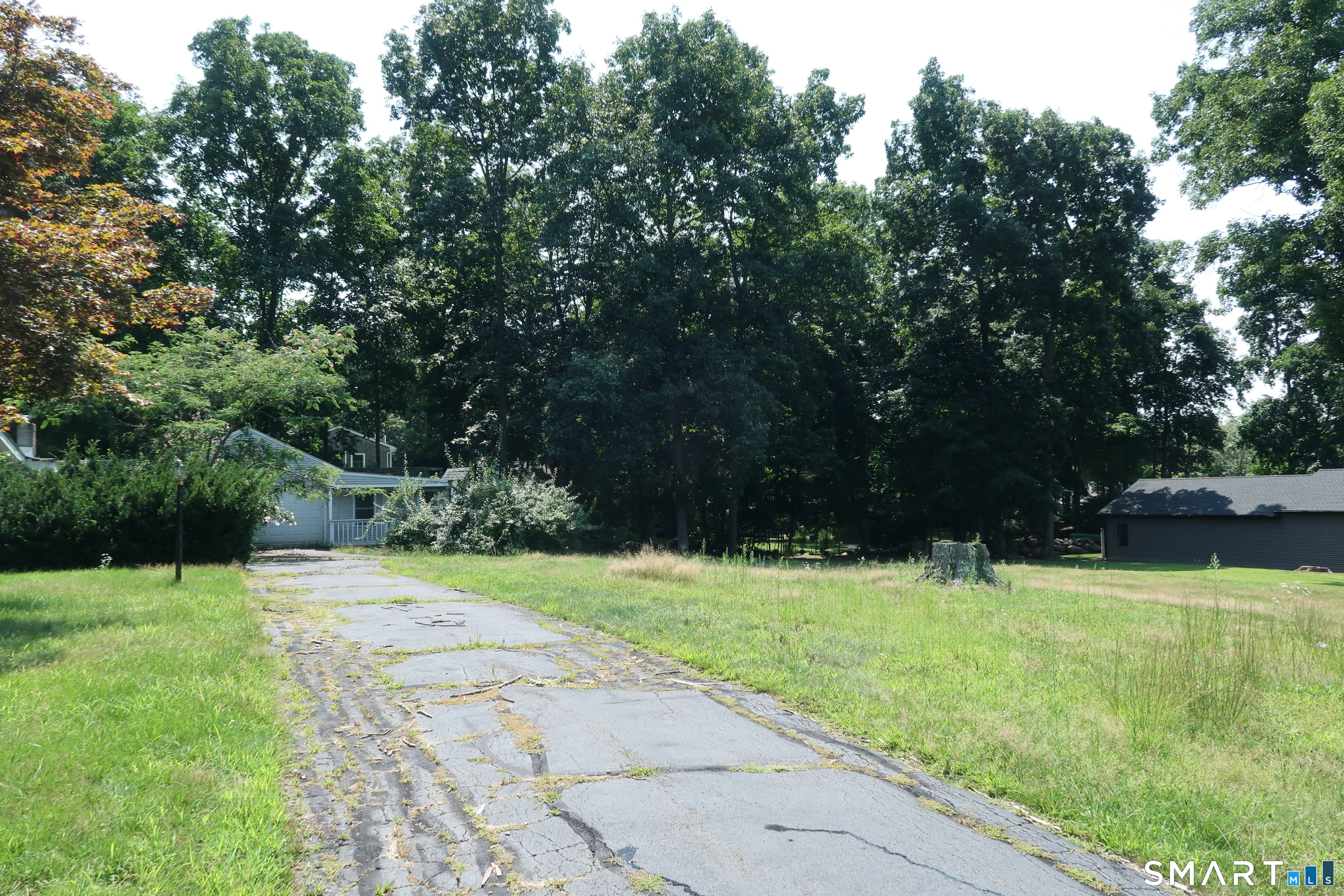 31 Middle Road Guilford CT 06437