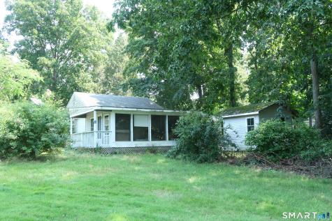 31 Middle Road Guilford CT 06437