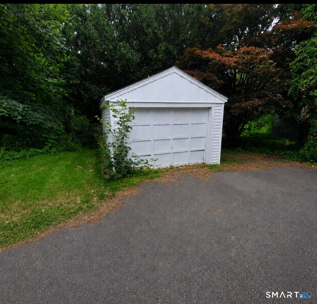 375 Hartford Road Salem CT 06420
