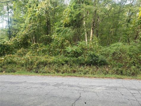 63 Gay Head Road Canterbury CT 06331