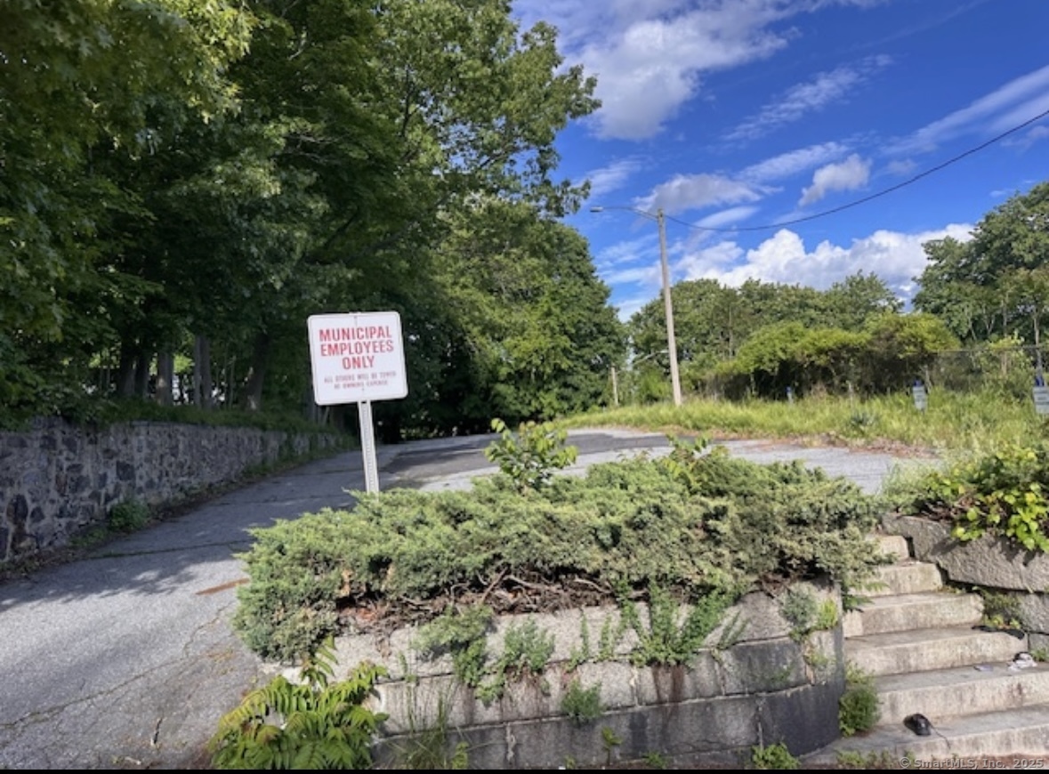 149 Broadway Norwich CT 06360