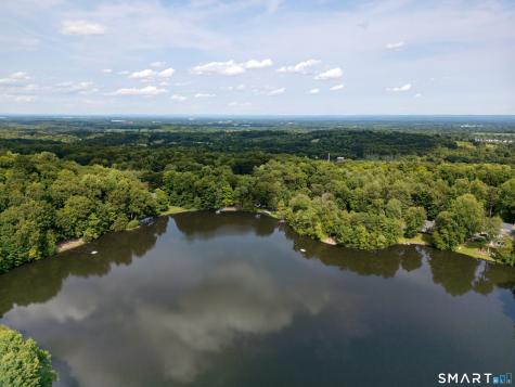 556 Simsbury Road Bloomfield CT 06002
