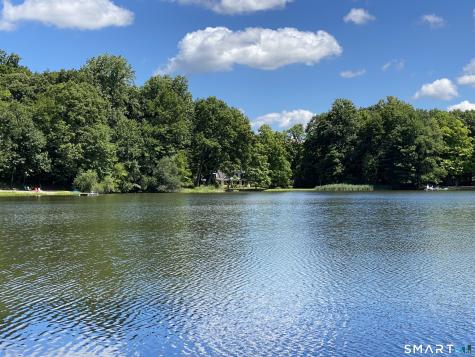 556 Simsbury Road Bloomfield CT 06002