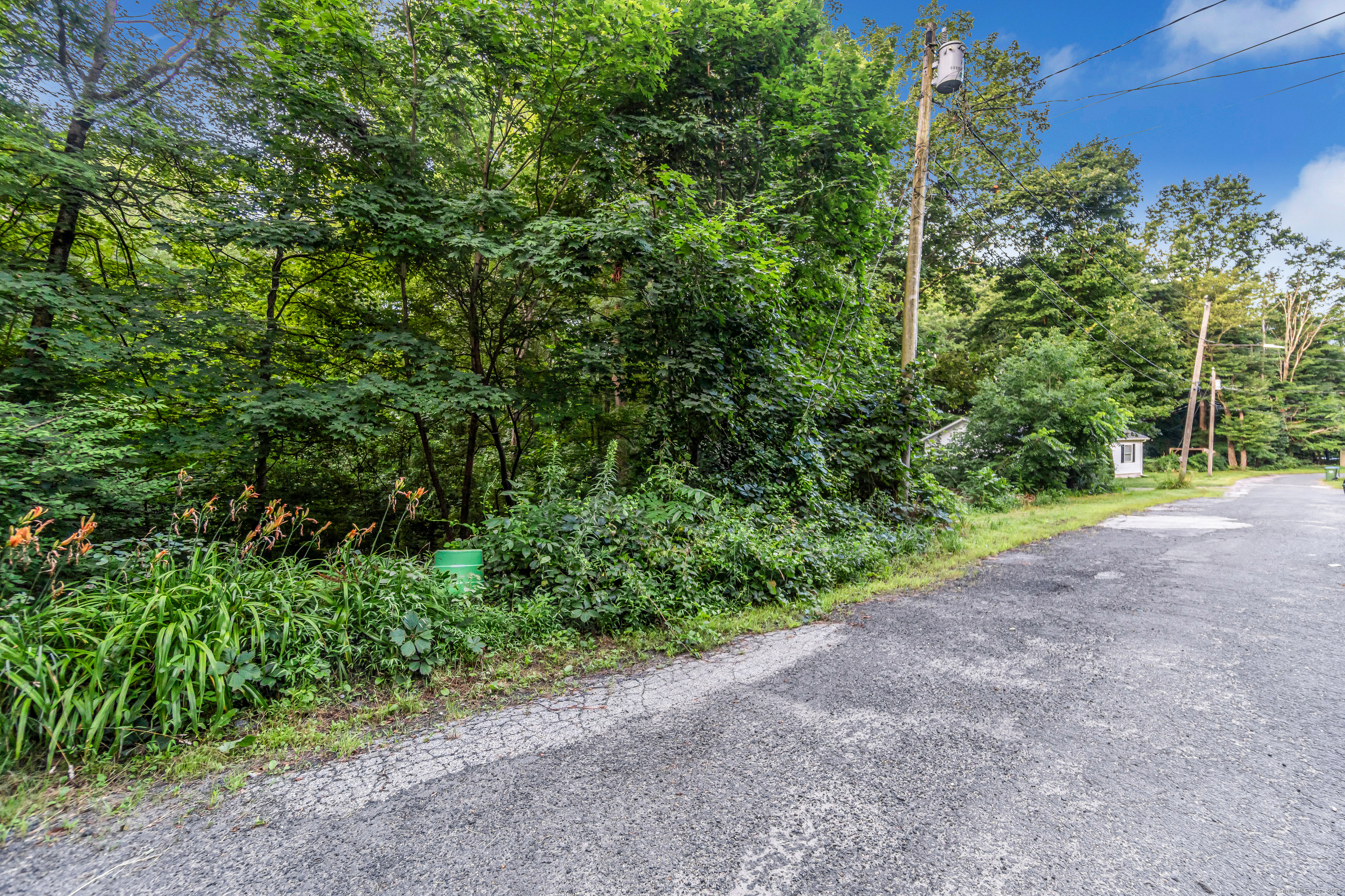 10 Railroad Avenue East Hampton CT 06424