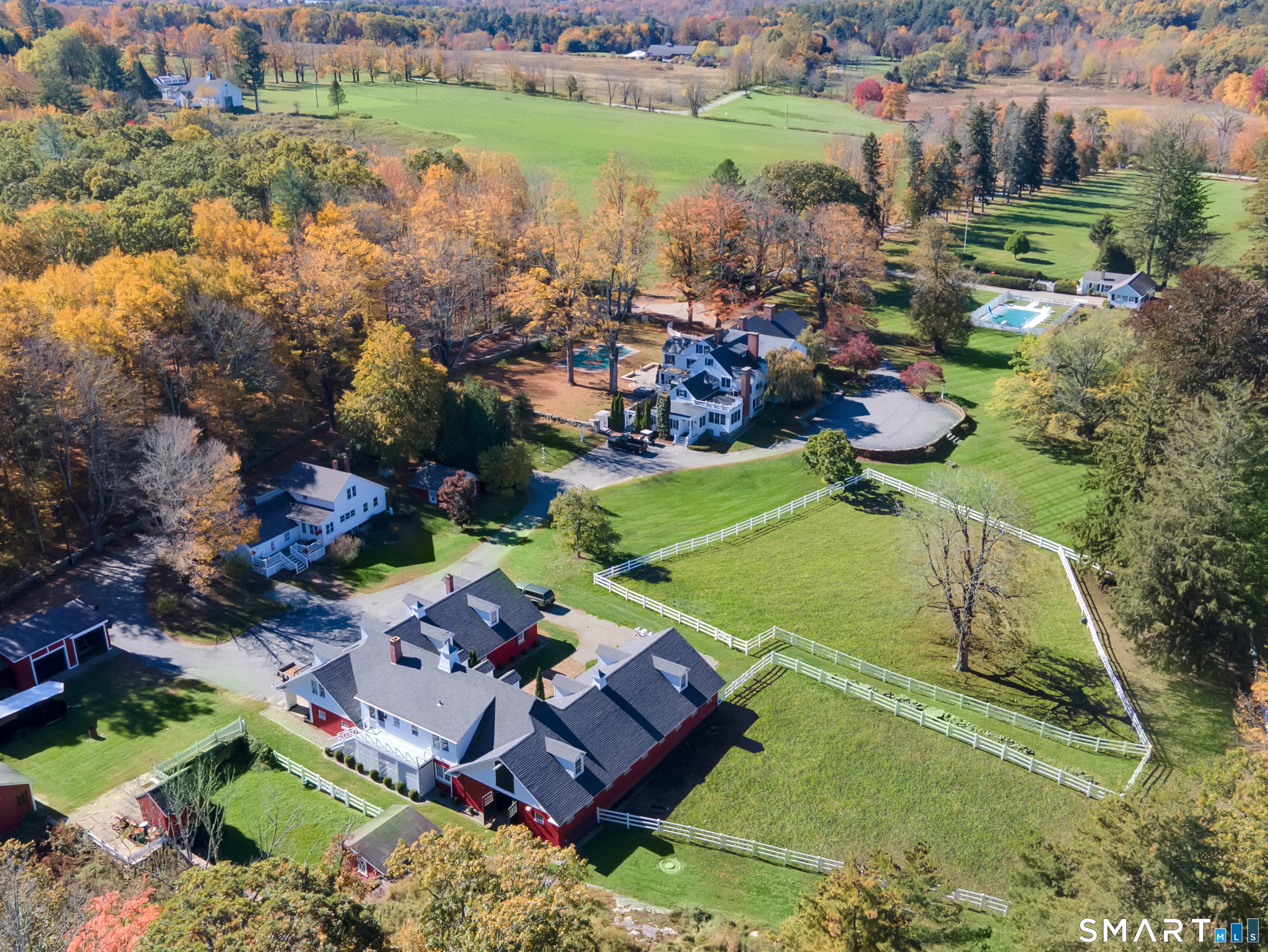 13 Holmes Road Pomfret CT 06259