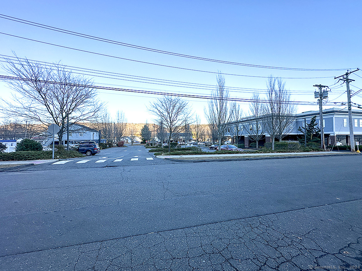 204 Amity Road Woodbridge CT 06525