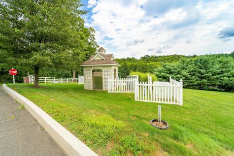 Silver Ridge Lane Naugatuck CT 06770