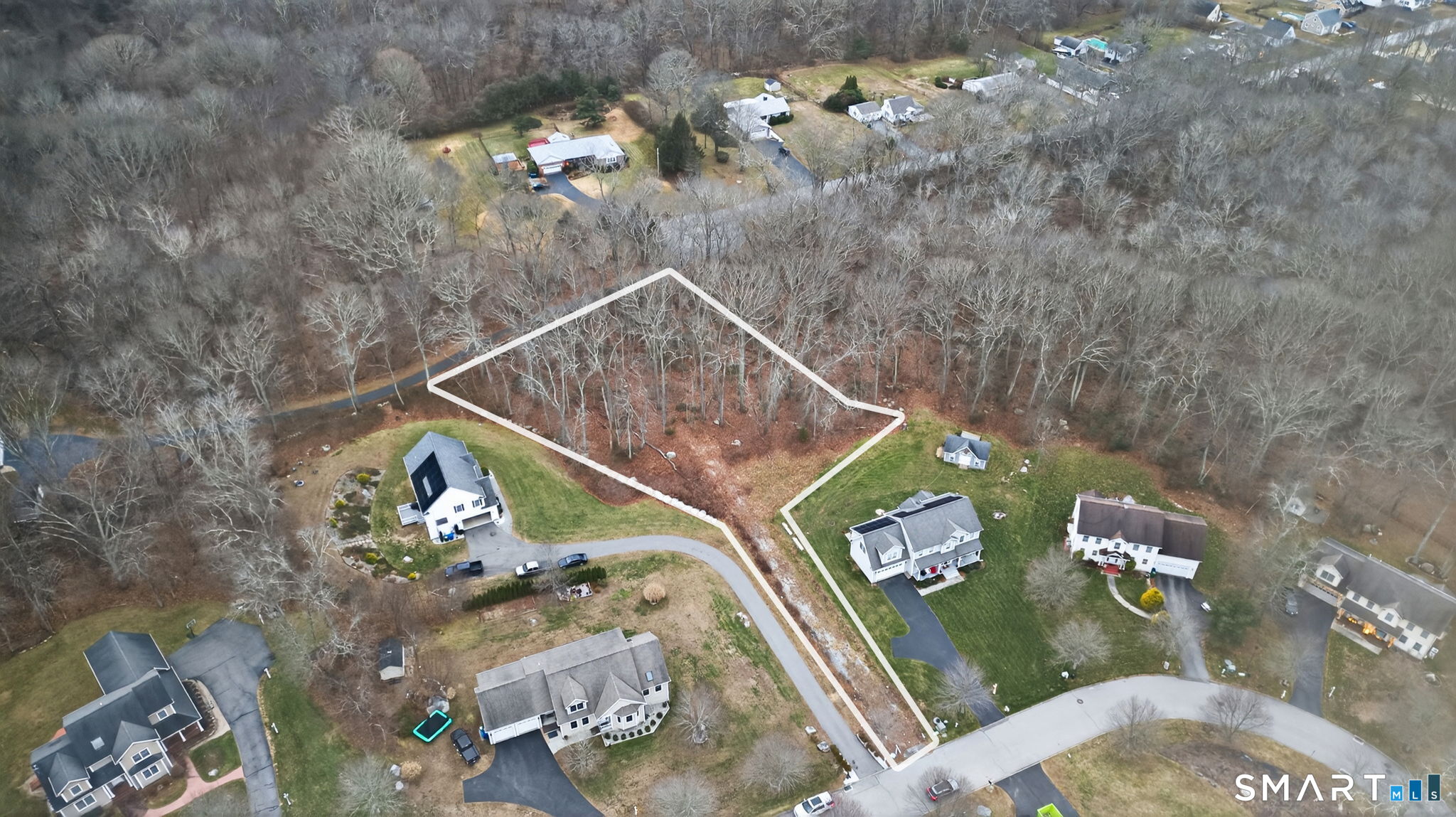 9 Arrowhead Trail Waterford CT 06385